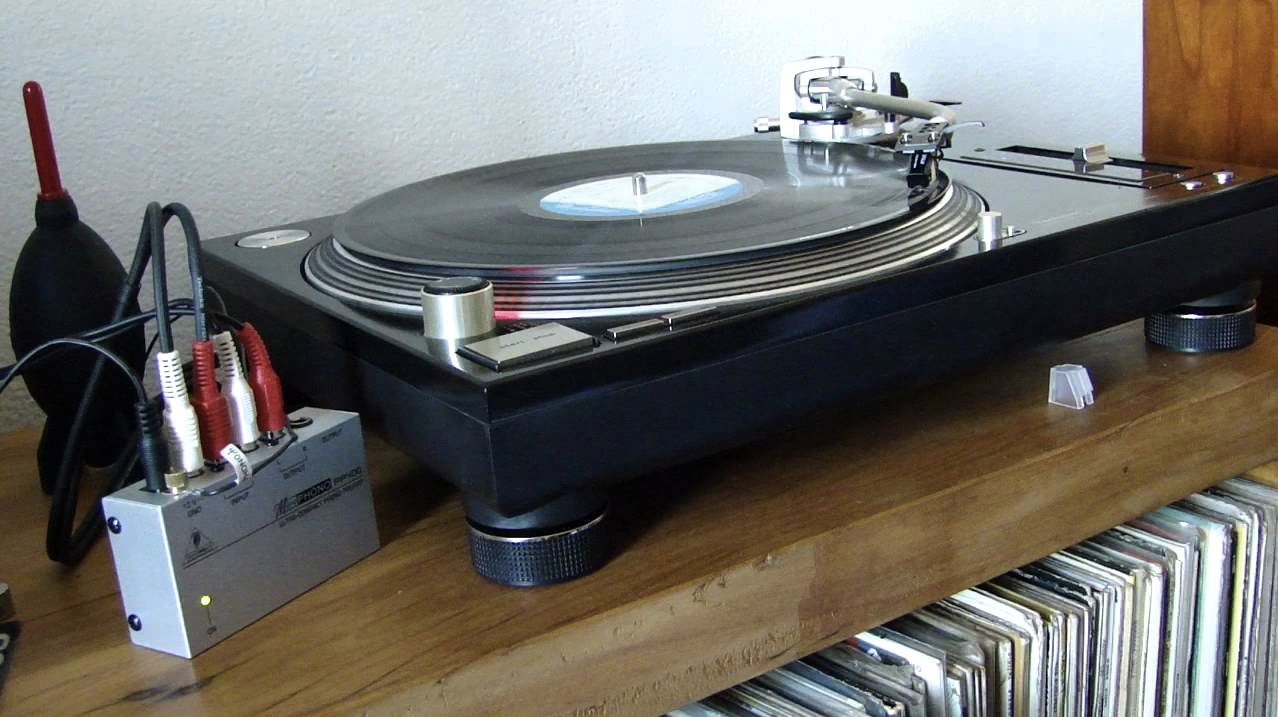 Behringer PP400 Pre-Amplifier