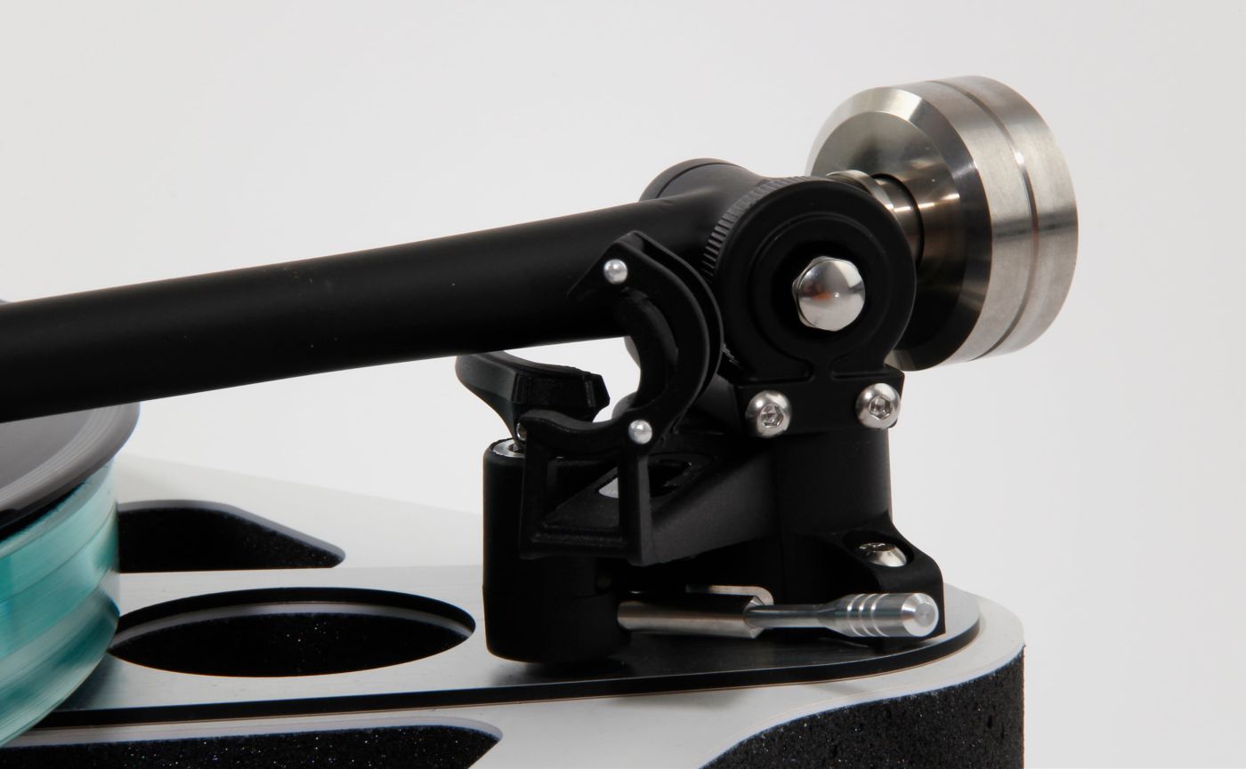 Rega Planar 8 Turntable with No Cartirdge