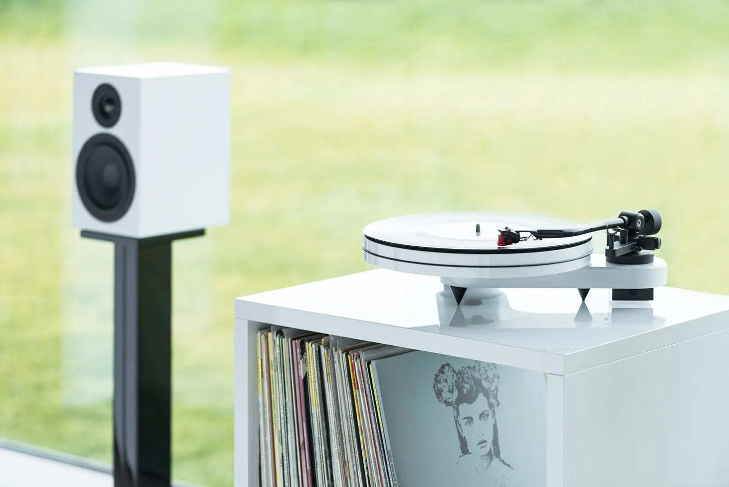 Pro-Ject RPM 1 Carbon Turntable