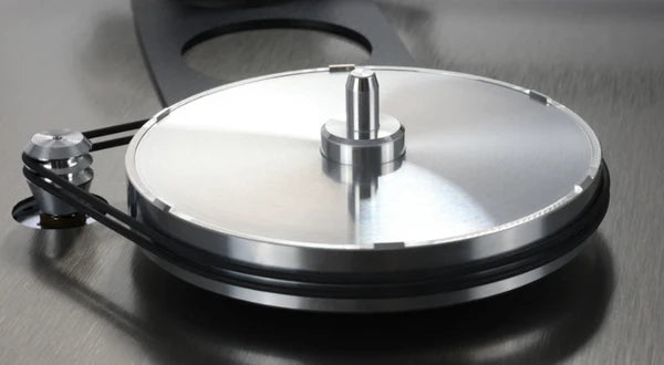 Rega Planar 6 RS Turntable Fitted With Rega ND9 Cartridge